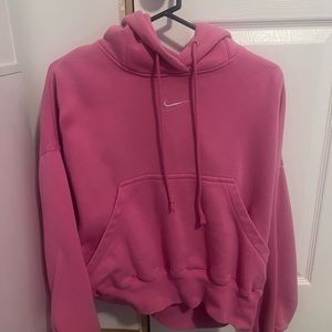 Oversized cropped Nike hoodie